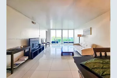 100 Bayview Dr #722, Sunny Isles Beach, FL 33160 - Photo 5