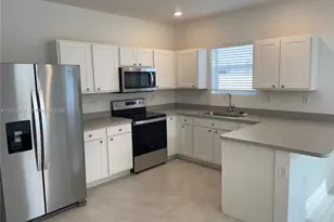 906 SE 17th St, Homestead, FL 33034 - Photo 3