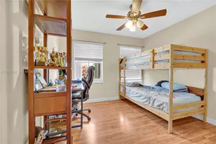 885 Tanglewood Cir, Weston, FL 33327 - Photo 17