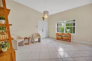 885 Tanglewood Cir, Weston, FL 33327 - Photo 7