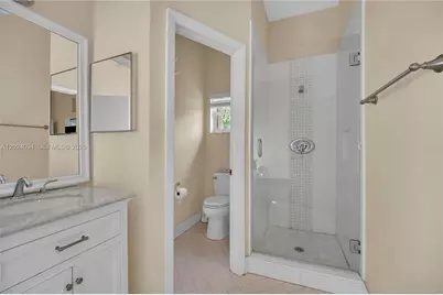 885 Tanglewood Cir, Weston, FL 33327 - Photo 15