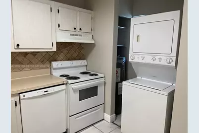 8020 Fairview Dr #301, Tamarac, FL 33321 - Photo 9
