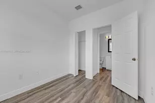 2560 SE 15th Ct, Homestead, FL 33035 - Photo 15
