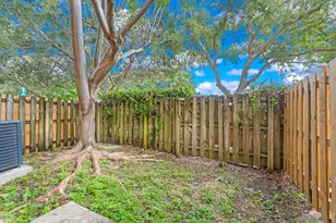 2560 SE 15th Ct, Homestead, FL 33035 - Photo 13
