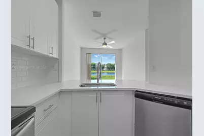 2560 SE 15th Ct, Homestead, FL 33035 - Photo 9