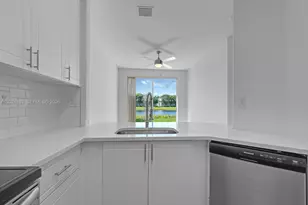 2560 SE 15th Ct, Homestead, FL 33035 - Photo 9