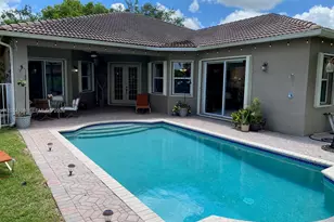 3885 E Hibiscus St, Weston, FL 33332 - Photo 5