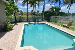 3885 E Hibiscus St, Weston, FL 33332 - Photo 25