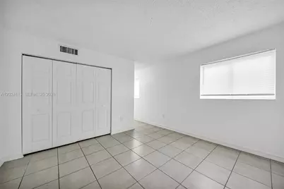 2011 Bay Dr #4, Miami Beach, FL 33141 - Photo 13