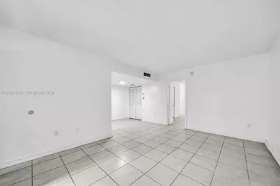 2011 Bay Dr #4, Miami Beach, FL 33141 - Photo 11