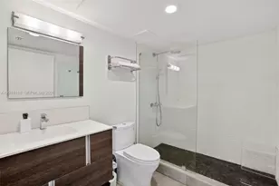 900 4th St, Miami Beach, FL 33139 - Photo 25