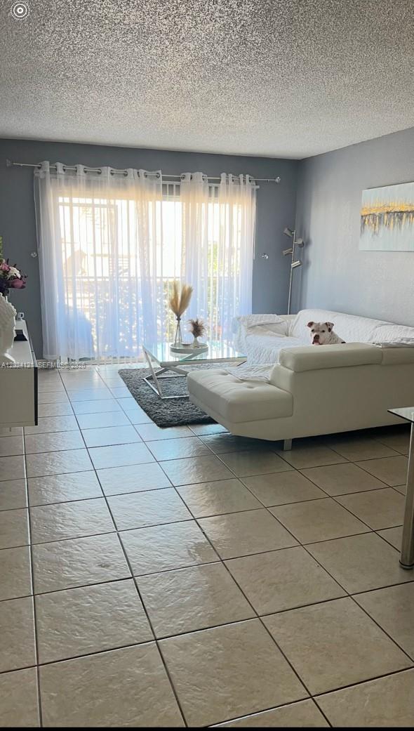 10900 SW 104th St #219 - 10900 SW 104th St #219, Miami, FL 33176 Luxury Property | Jose Angel Pina