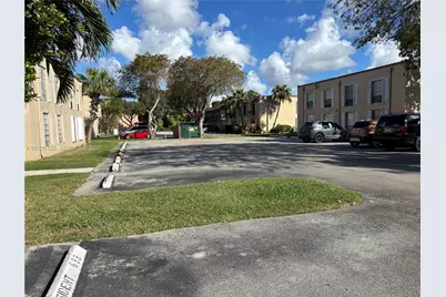 10806 N Kendall Dr #P-26, Miami, FL 33176 - Photo 13