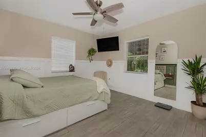 1130 NE 143rd St, North Miami, FL 33161 - Photo 15