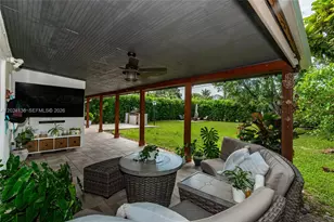 1130 NE 143rd St, North Miami, FL 33161 - Photo 25
