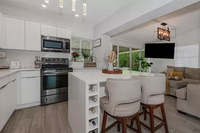 1130 NE 143rd St, North Miami, FL 33161 - Photo 11