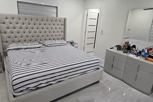 4250 W 10th Ave, Hialeah, FL 33012 - Photo 7