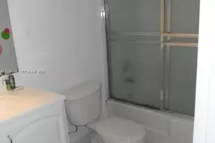 5600 Collins Ave, Miami Beach, FL 33140 - Photo 13