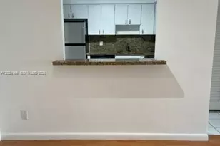 5600 Collins Ave, Miami Beach, FL 33140 - Photo 19