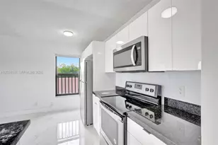 5731 NE 18th Ave, Fort Lauderdale, FL 33334 - Photo 7