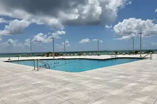 7135 Collins Ave, Miami Beach, FL 33141 - Photo 25