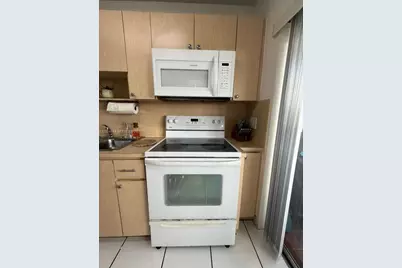 3514 W 76th St #203, Hialeah, FL 33018 - Photo 15
