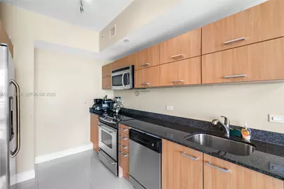 350 S Miami Ave #2515, Miami, FL 33130 - Photo 15