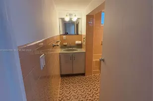 1751 Washington Ave, Miami Beach, FL 33139 - Photo 11