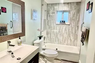 8225 NW 12th Ct, Plantation, FL 33322 - Photo 11