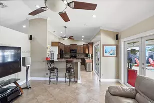 6520 Olde Moat Way, Davie, FL 33331 - Photo 7