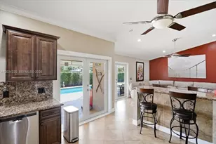 6520 Olde Moat Way, Davie, FL 33331 - Photo 21