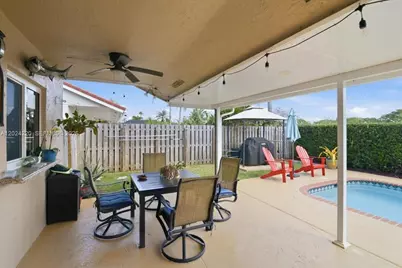 6520 Olde Moat Way, Davie, FL 33331 - Photo 23