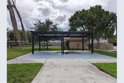 9803 NW 37th St, Sunrise, FL 33351 - Photo 13