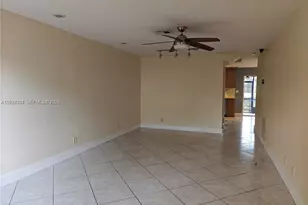 9803 NW 37th St, Sunrise, FL 33351 - Photo 5