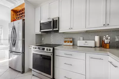 6256 Lansdowne Cir, Boynton Beach, FL 33472 - Photo 9