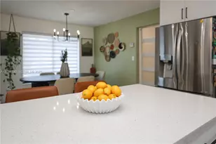 9330 NW 43rd St, Sunrise, FL 33351 - Photo 11
