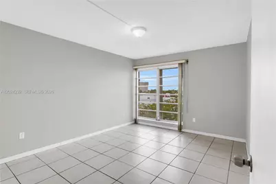9280 Fontainebleau Blvd #505, Miami, FL 33172 - Photo 13