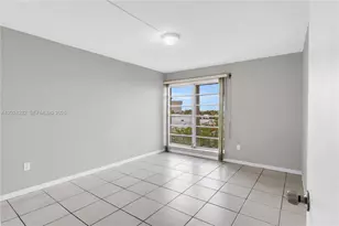 9280 Fontainebleau Blvd, Miami, FL 33172 - Photo 13