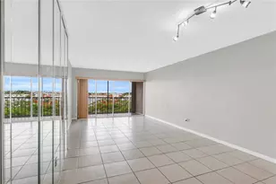 9280 Fontainebleau Blvd, Miami, FL 33172 - Photo 7