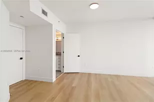 350 S Miami Ave, Miami, FL 33130 - Photo 9