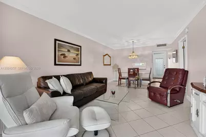 2800 NW 47th Ter #303B, Lauderdale Lakes, FL 33313 - Photo 11