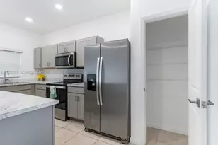 1170 SW 7th Ct, Florida City, FL 33034 - Photo 11