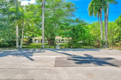 8440 NE 1st Ave #5, Miami, FL 33138 - Photo 17
