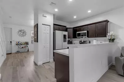 3214 SE 4th Ct, Homestead, FL 33033 - Photo 7