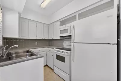 2508 Bay Dr #112, Pompano Beach, FL 33062 - Photo 11