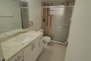 13701 Kendale Lakes Cir, Miami, FL 33183 - Photo 7