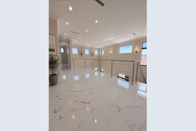 14442 SW 14th St, Miami, FL 33184 - Photo 9