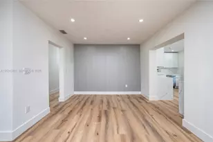 264 Navajo St, Miami Springs, FL 33166 - Photo 21