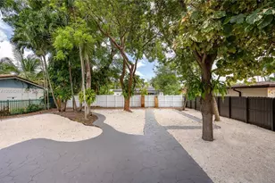 264 Navajo St, Miami Springs, FL 33166 - Photo 19