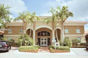 220 SW 116th Ave, Pembroke Pines, FL 33025 - Photo 1